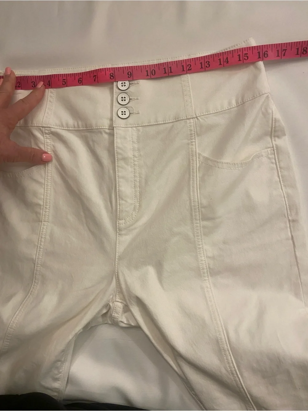 kate spade Women’s white high waisted Cropped Jeans size 30